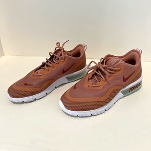 Nike Airmax womens size 8